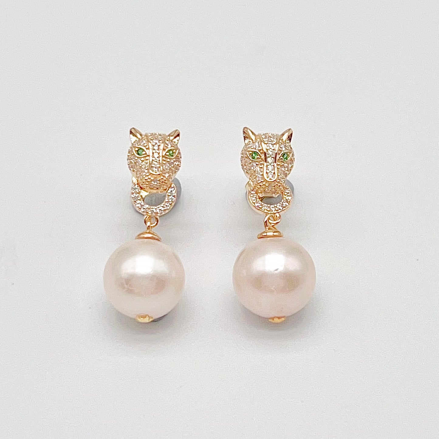 Retro Wind. Pearl Earring and Necklace in Silver 925. Leopard