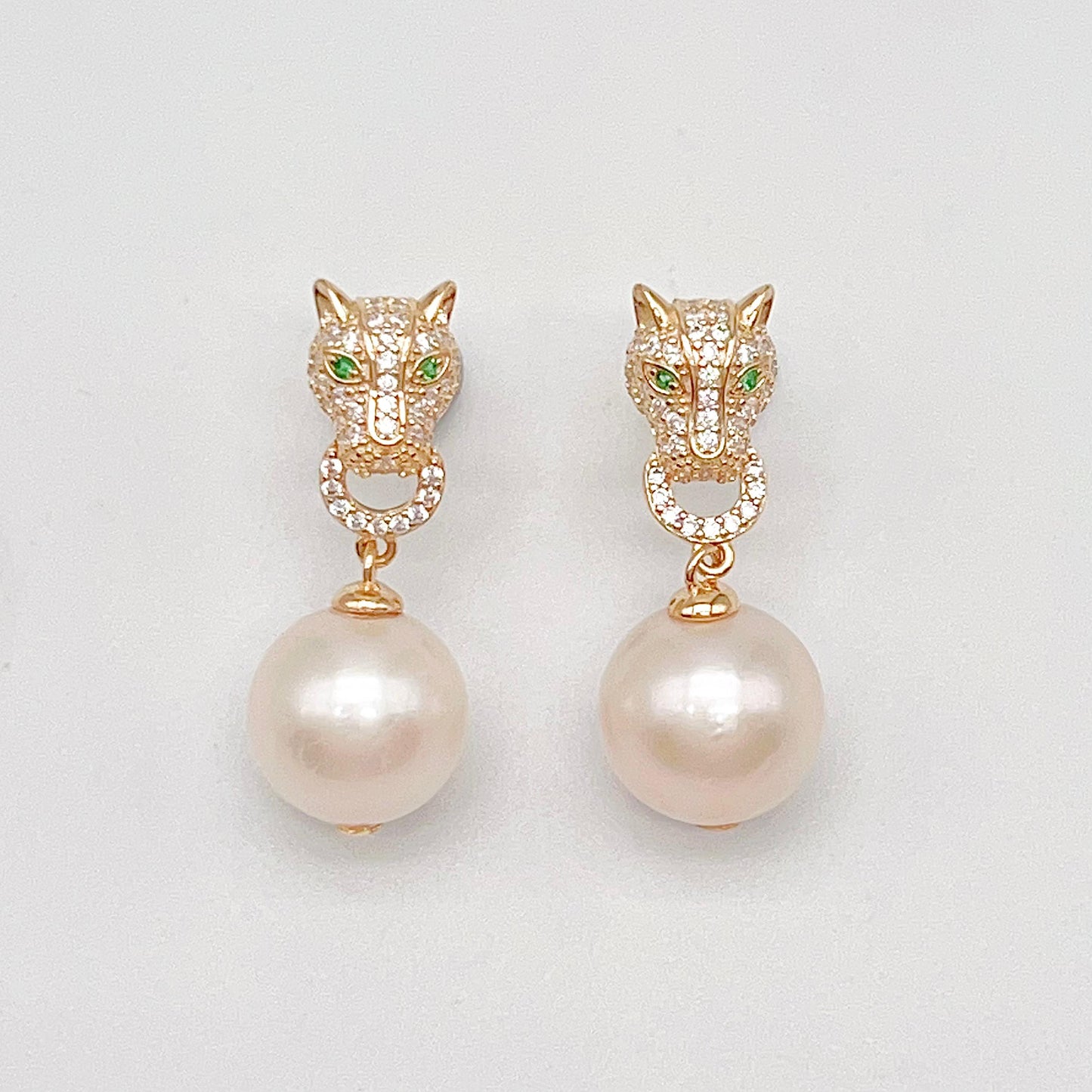 Retro Wind. Pearl Earring and Necklace in Silver 925. Leopard