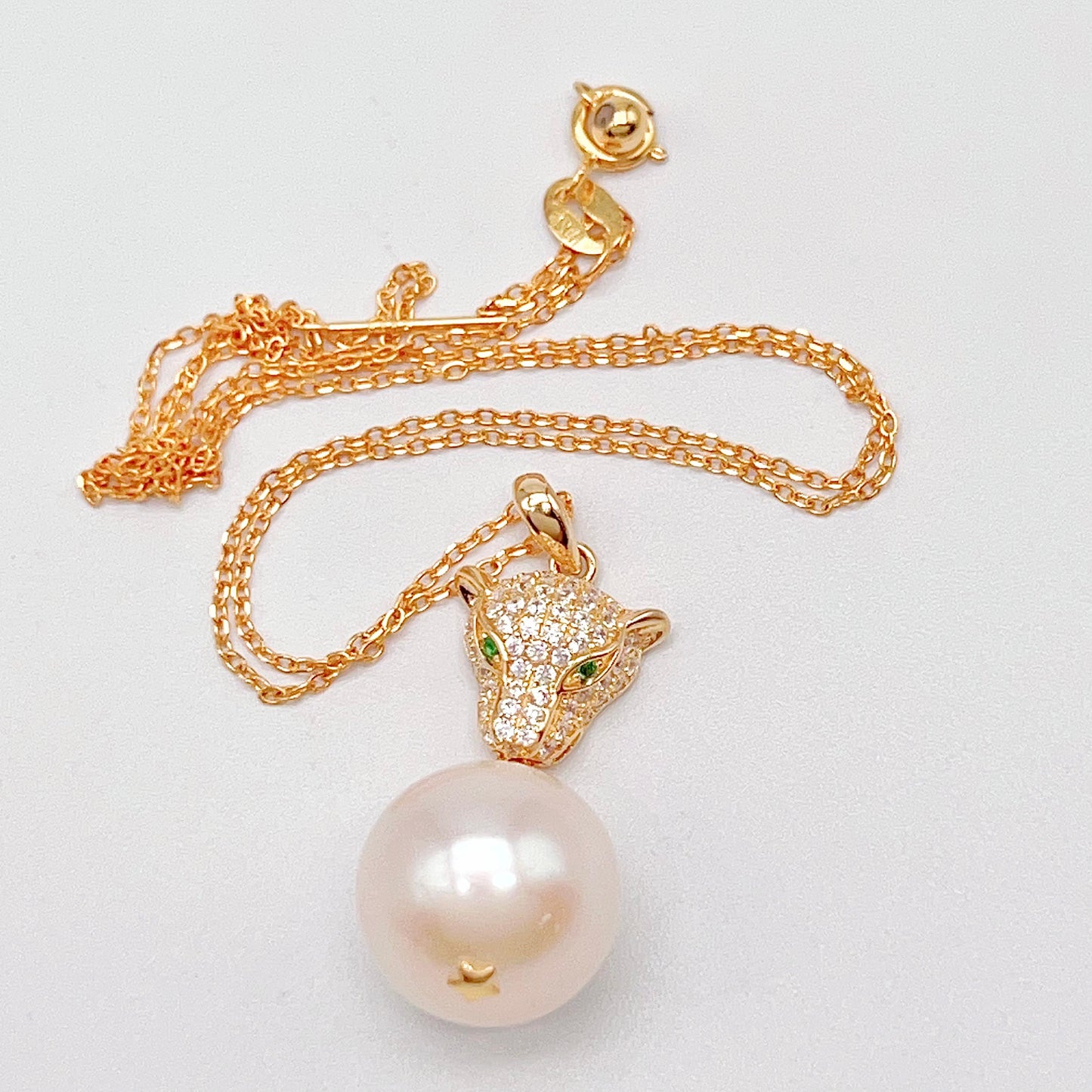 Retro Wind. Pearl Earring and Necklace in Silver 925. Leopard