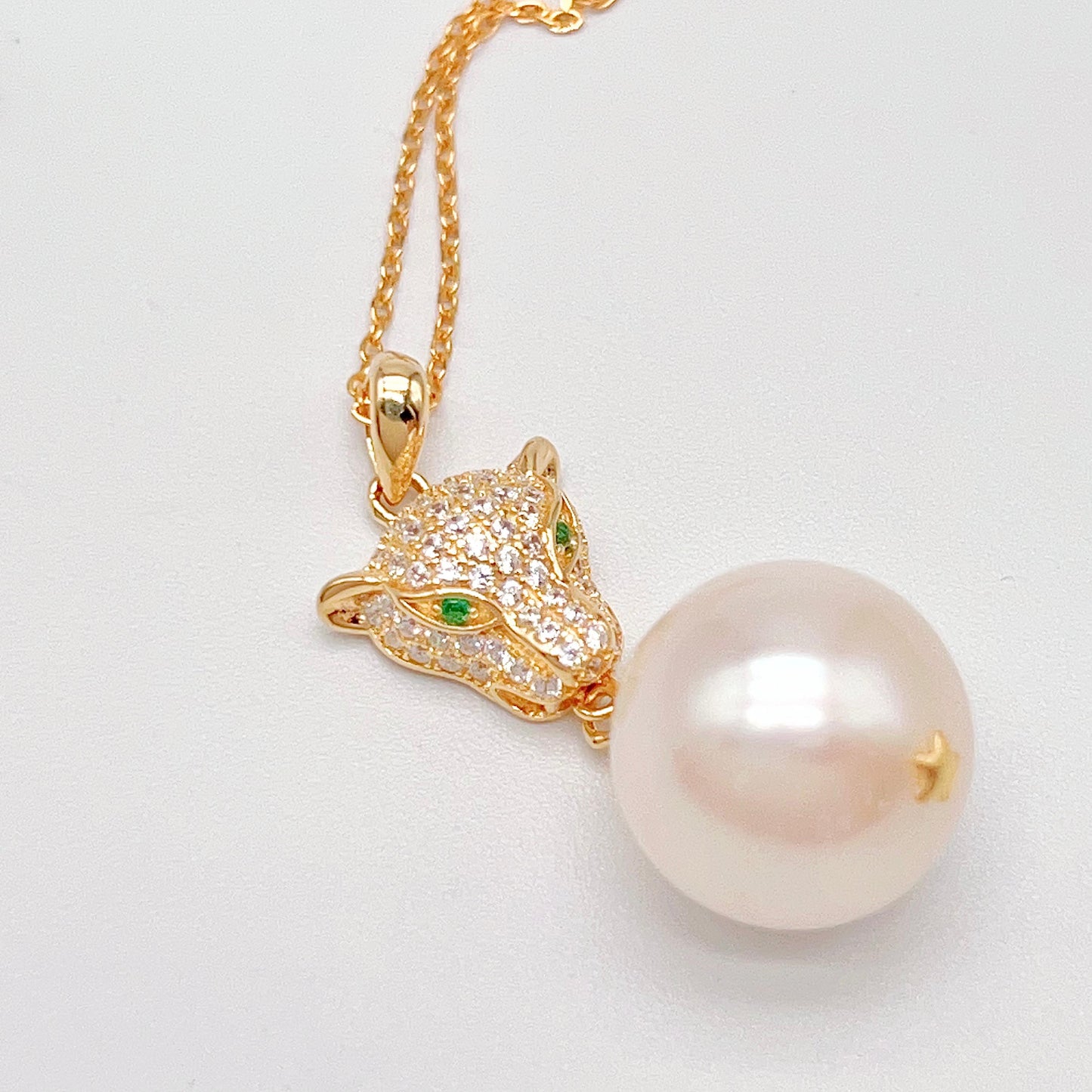 Retro Wind. Pearl Earring and Necklace in Silver 925. Leopard