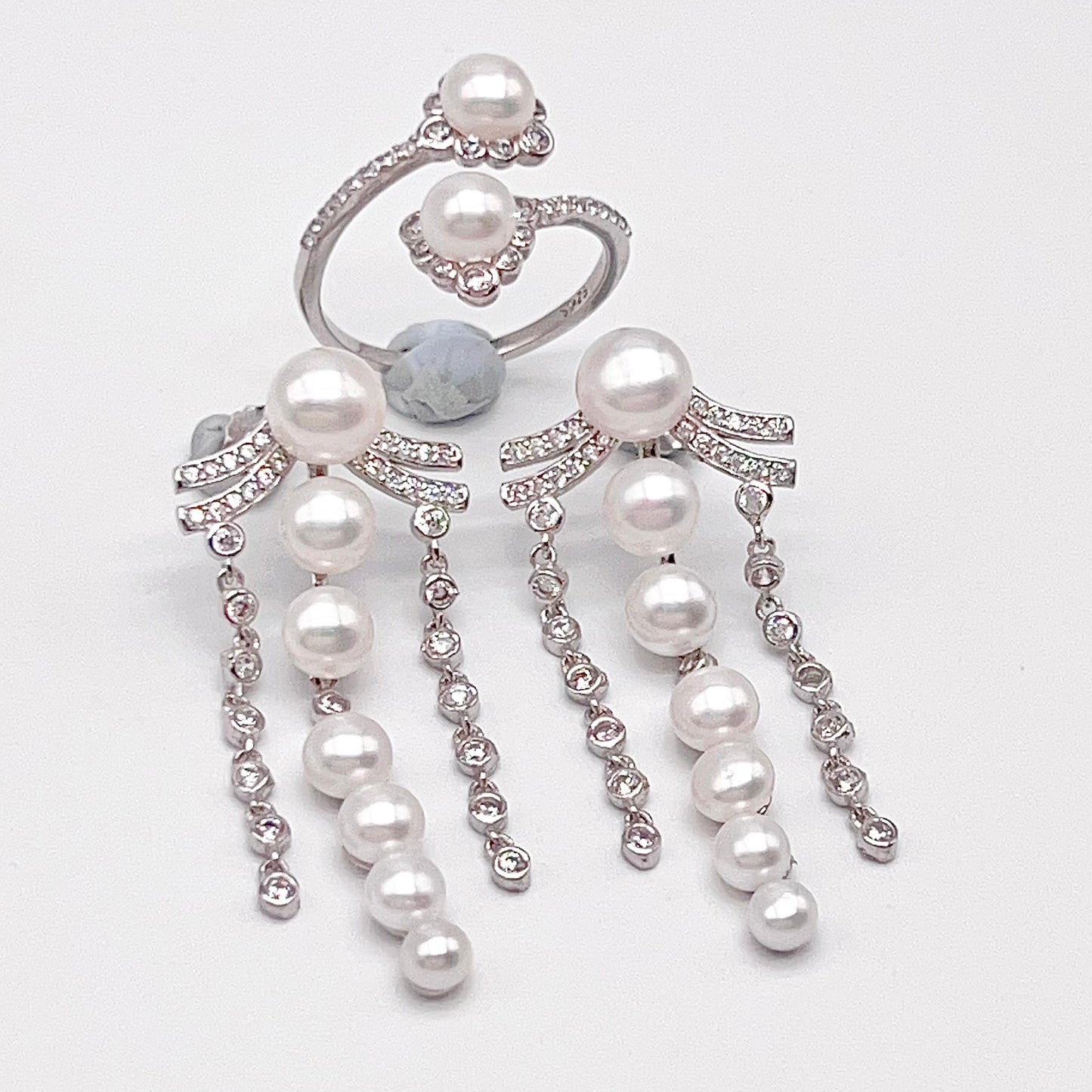 Retro Wind. Pearl Earring and Ring in Silver 925. 3 Fringe