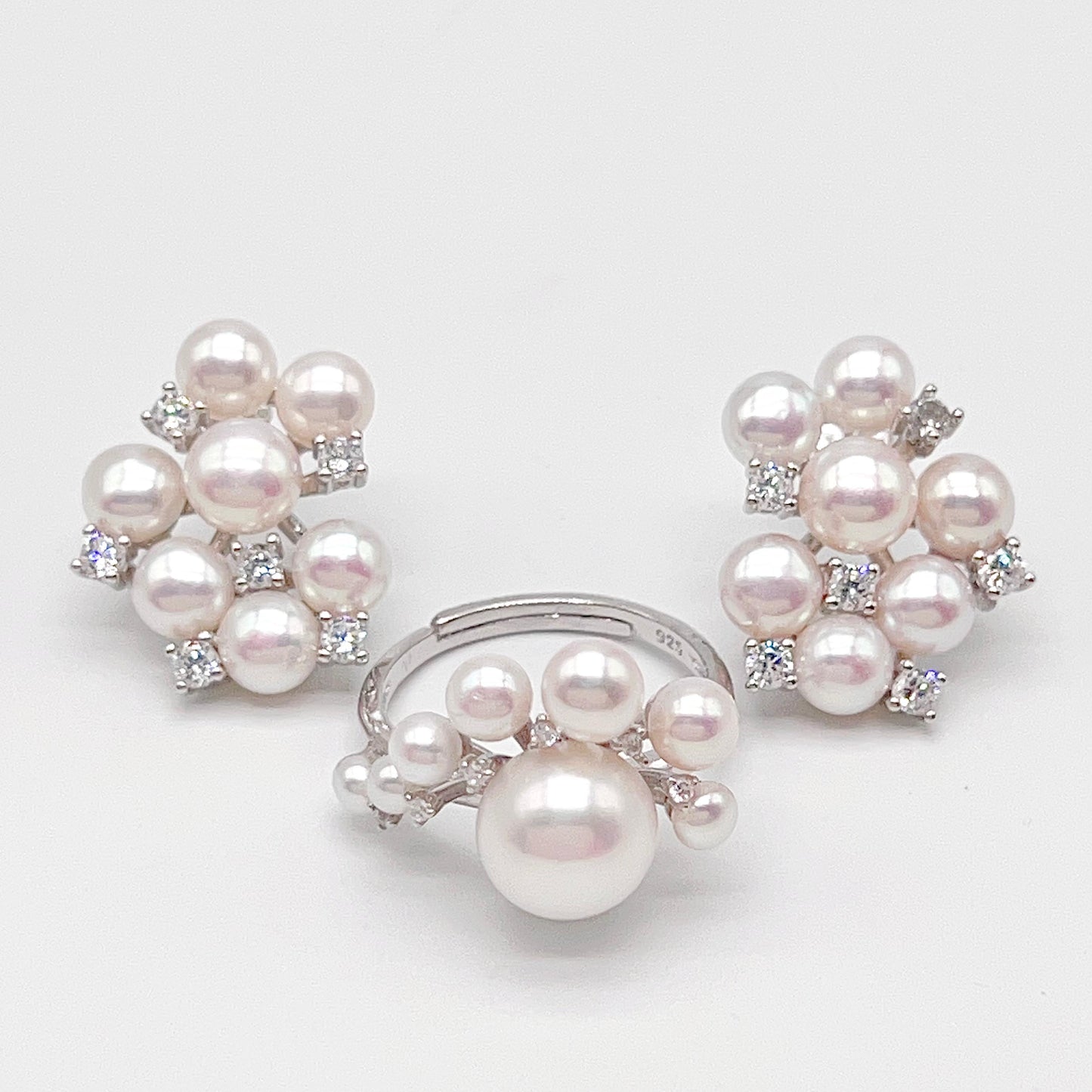 Retro Wind. Pearl Earring and Ring in Silver 925. Cloud Cluster
