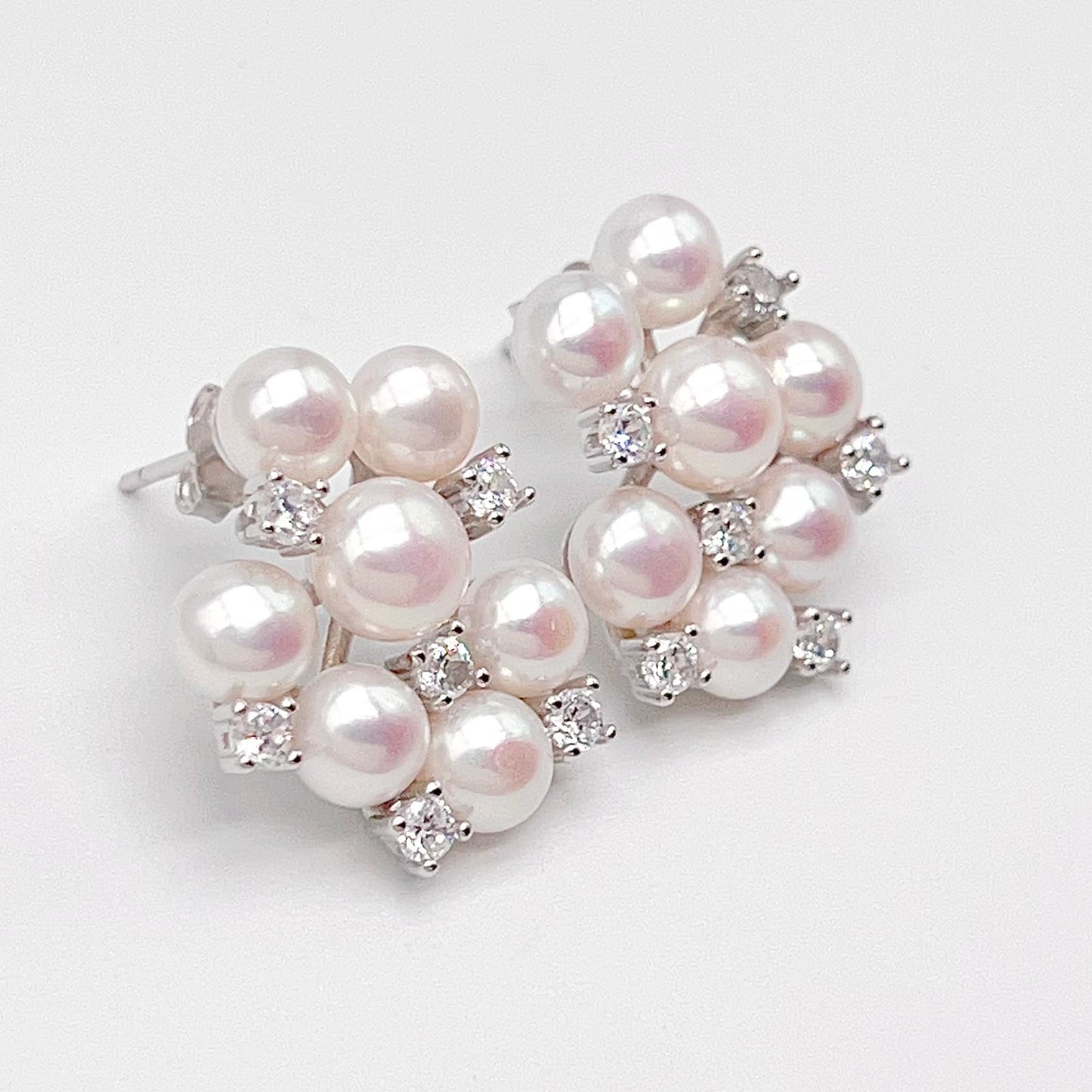 Retro Wind. Pearl Earring and Ring in Silver 925. Cloud Cluster