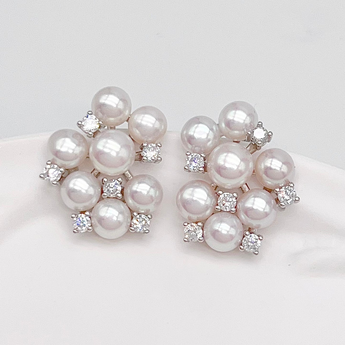 Retro Wind. Pearl Earring and Ring in Silver 925. Cloud Cluster