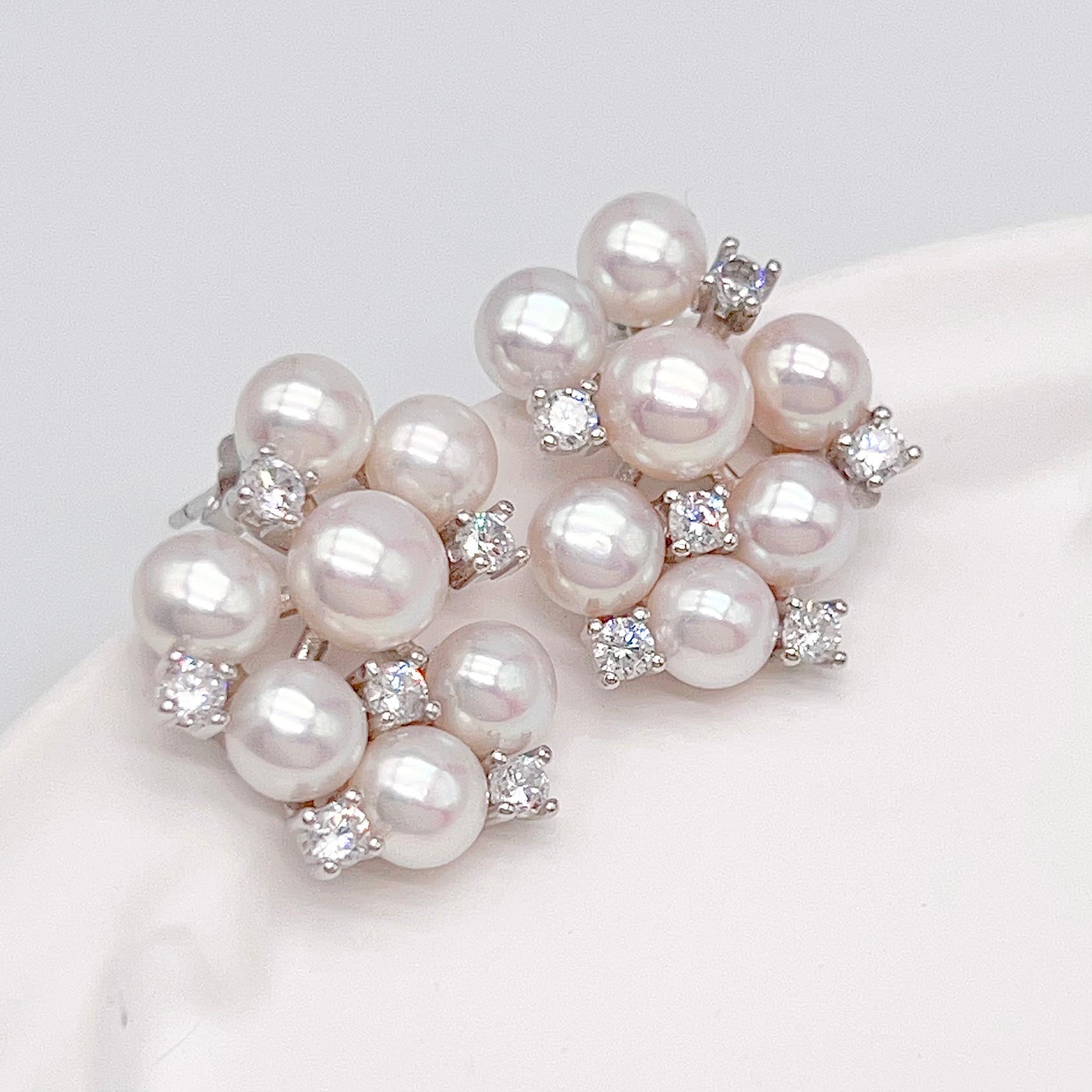 Retro Wind. Pearl Earring and Ring in Silver 925. Cloud Cluster