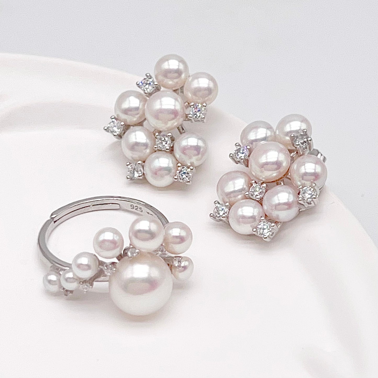 Retro Wind. Pearl Earring and Ring in Silver 925. Cloud Cluster
