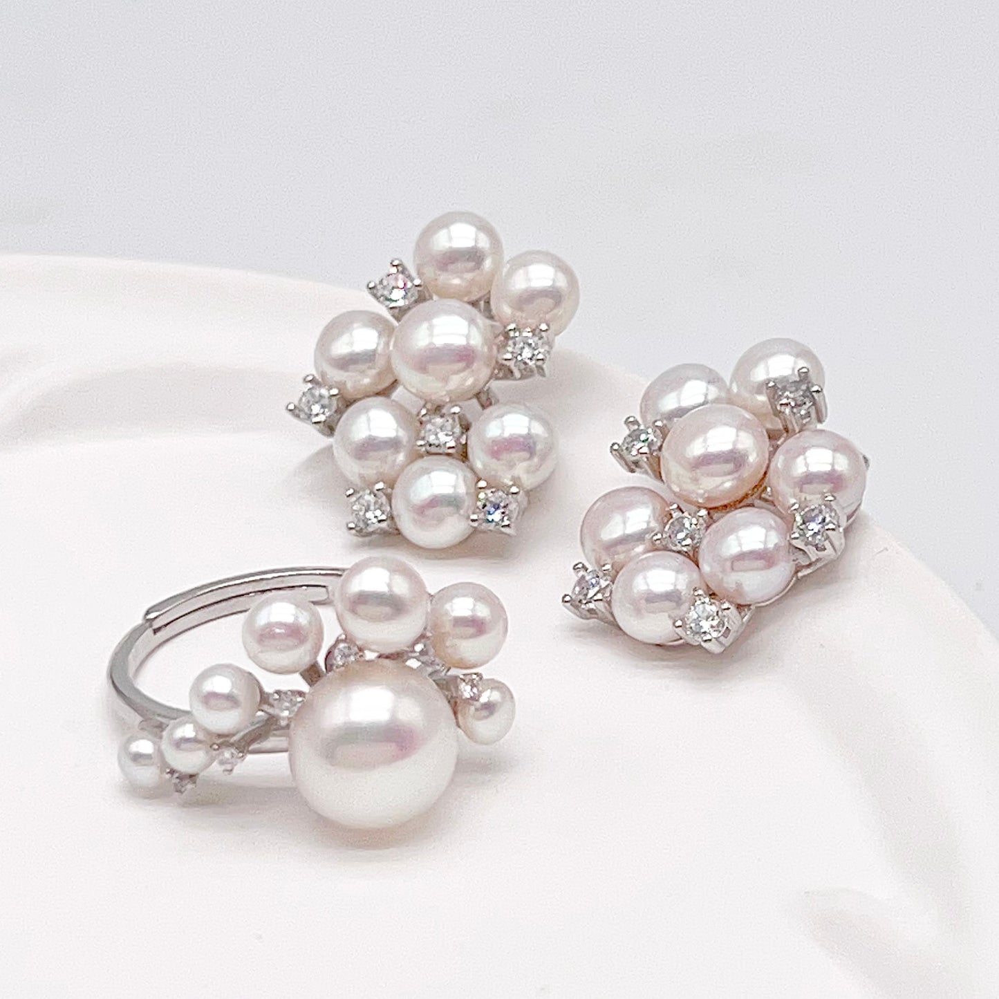 Retro Wind. Pearl Earring and Ring in Silver 925. Cloud Cluster