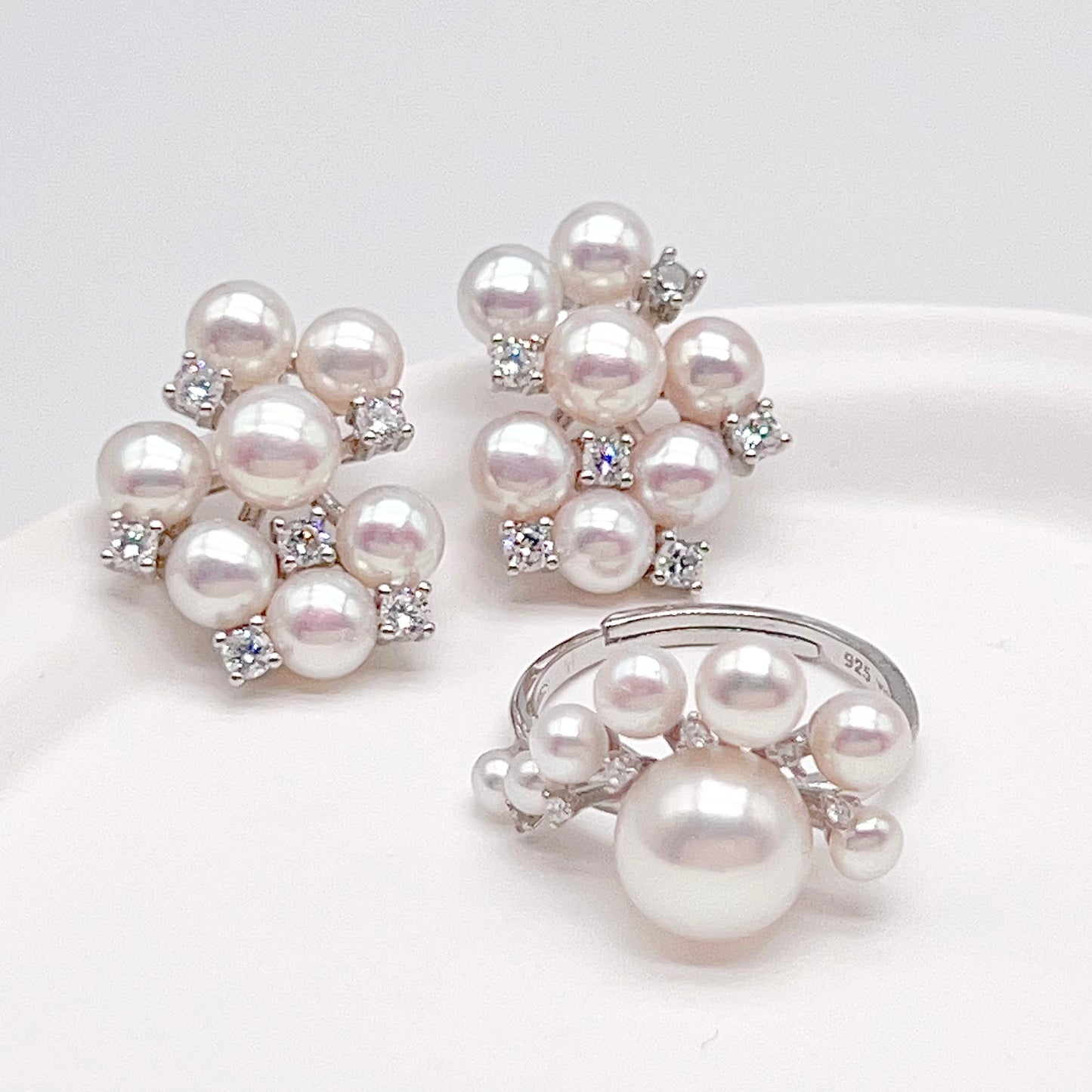 Retro Wind. Pearl Earring and Ring in Silver 925. Cloud Cluster