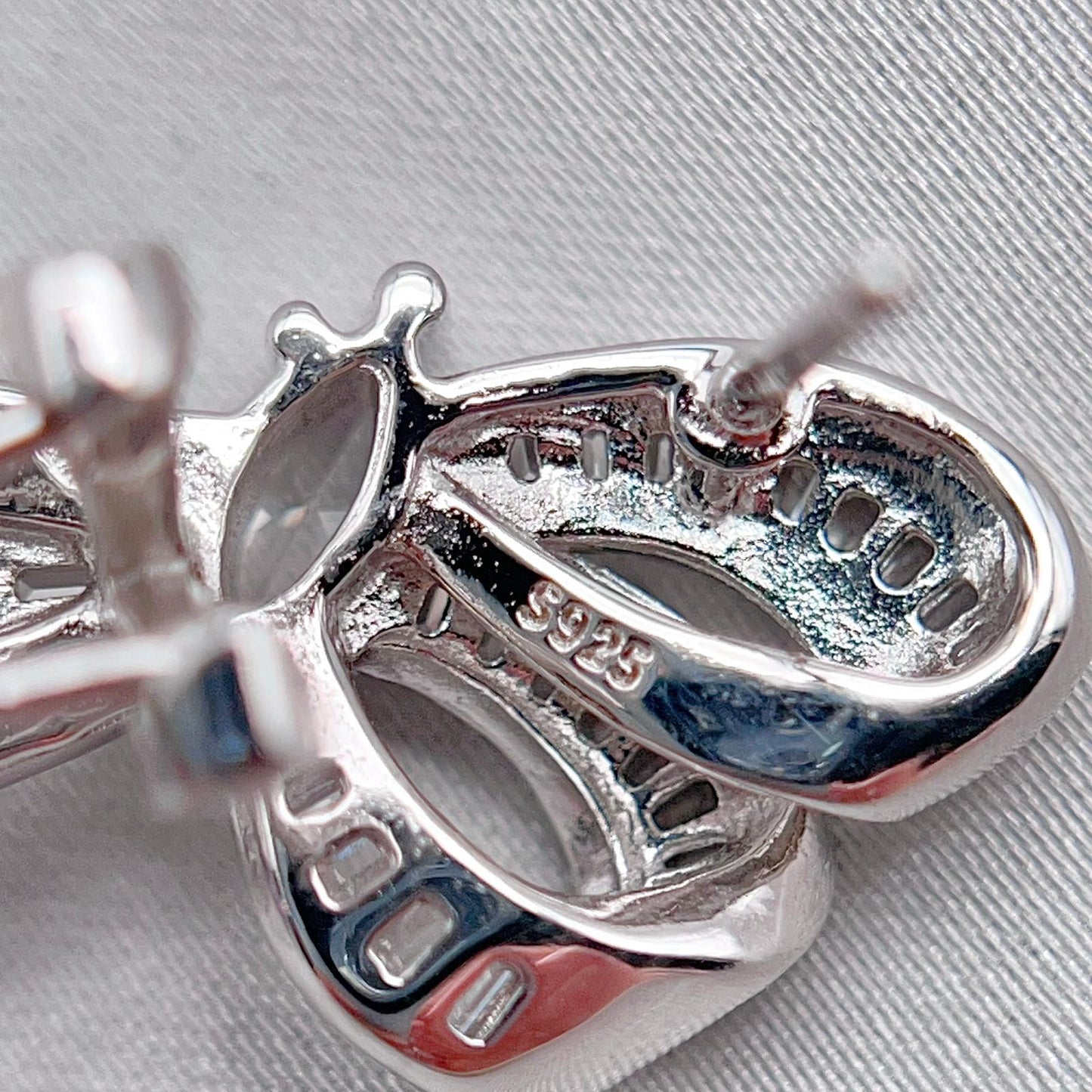 Contemporary Cocktail. Earring of Amethyst in Silver 925