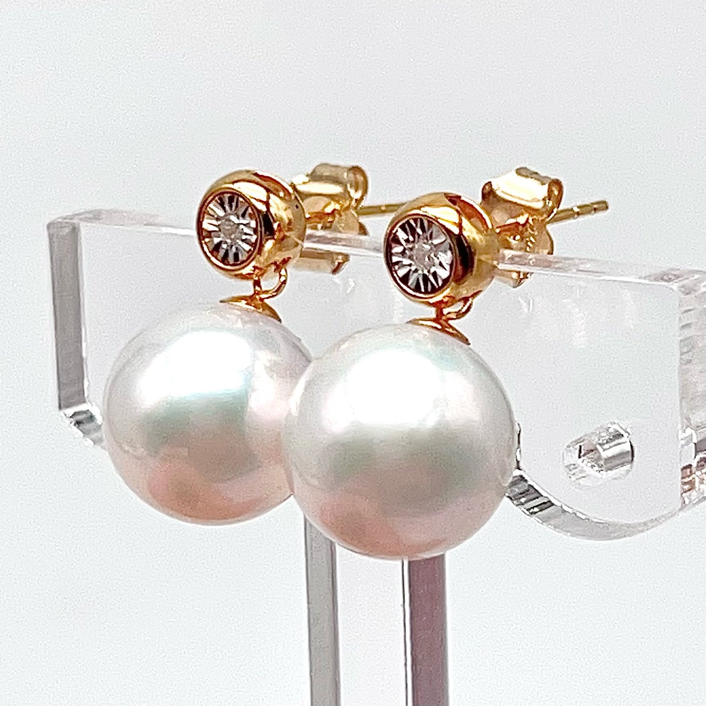 Classic. Edison Pearl Earring Stud With Diamond . Bubble Pop