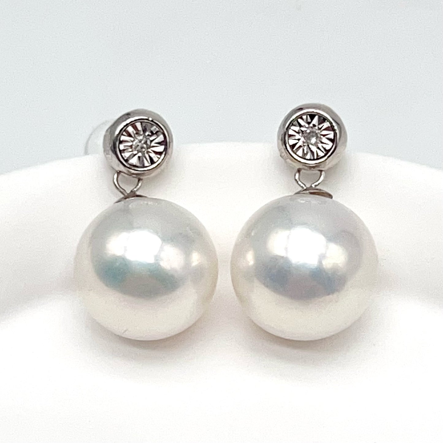 Classic. Edison Pearl Earring Stud With Diamond . Bubble Pop