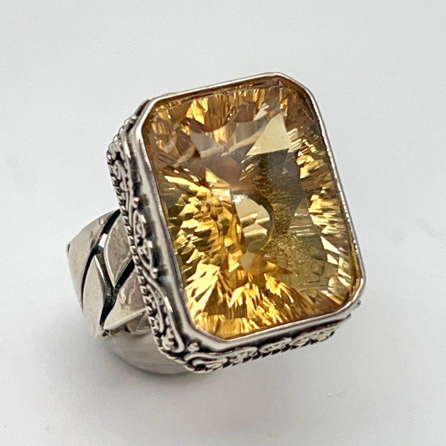 Retro Wind . Ring of Citrine in Silver 925. Rectangle . Decorative Texture