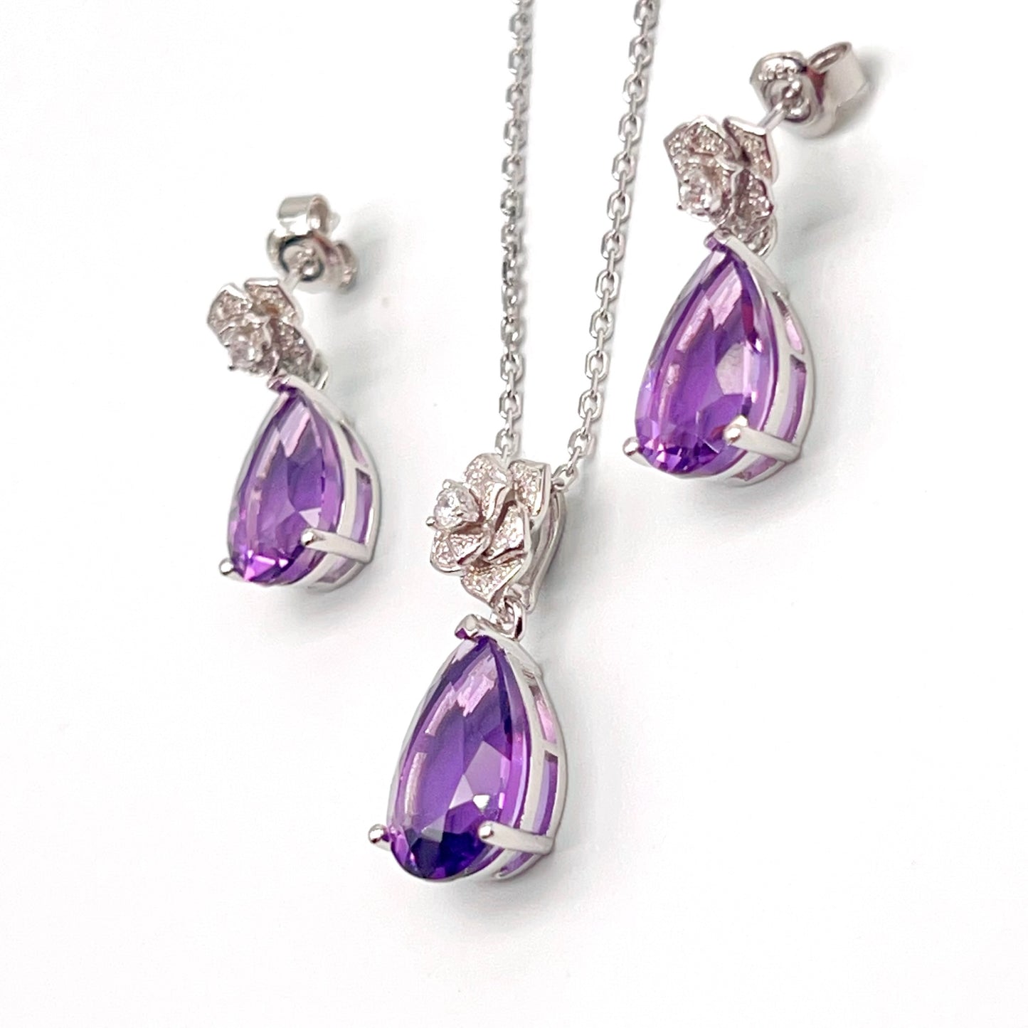 Contemporary Cocktail. Set of Amethyst in Silver 925. Camellia