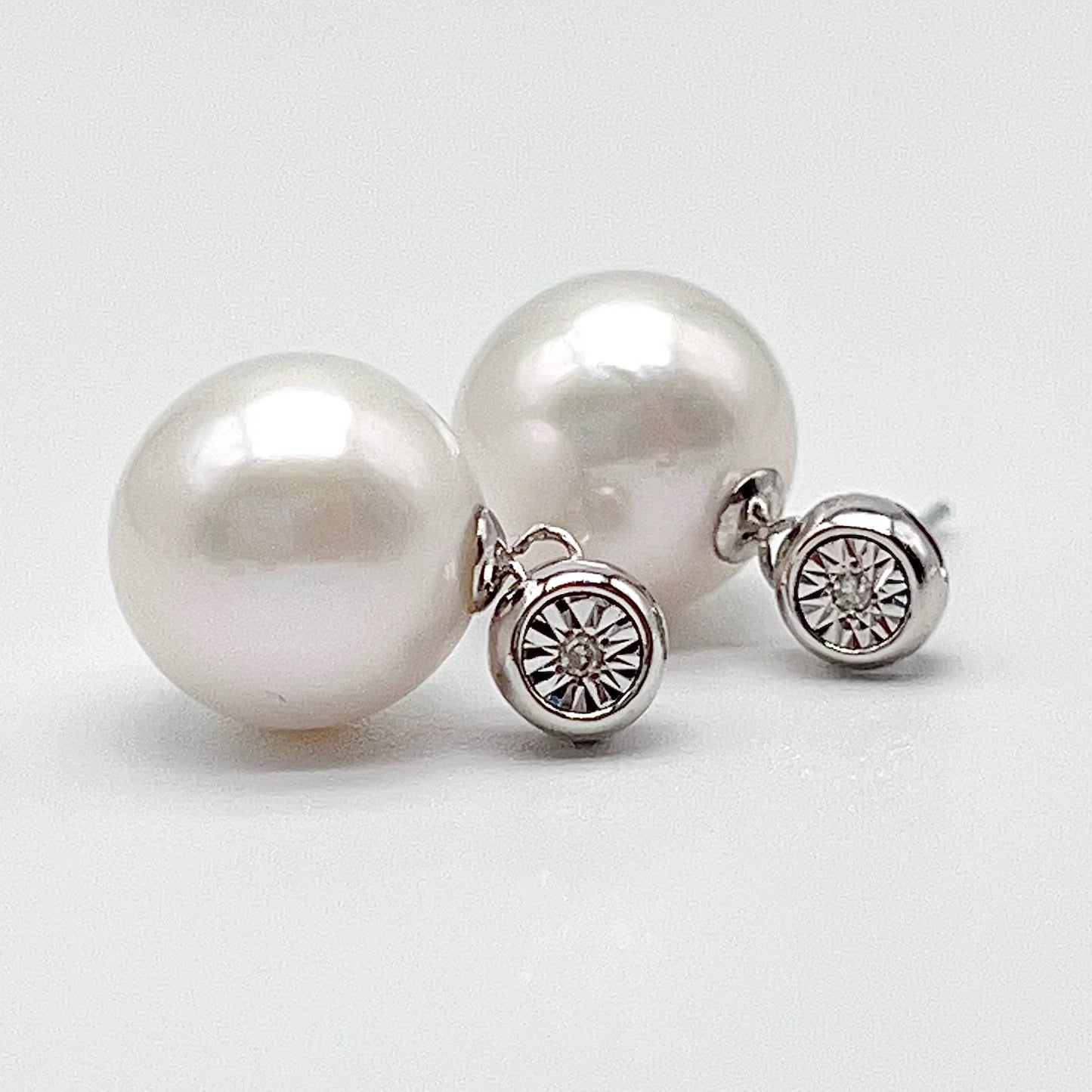 Classic. Edison Pearl Earring Stud With Diamond . Bubble Pop