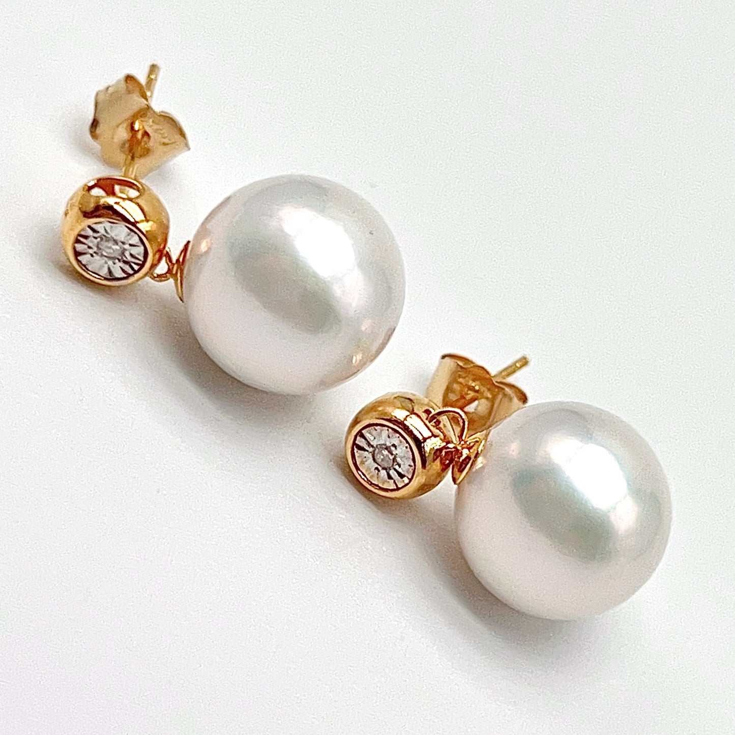 Classic. Edison Pearl Earring Stud With Diamond . Bubble Pop