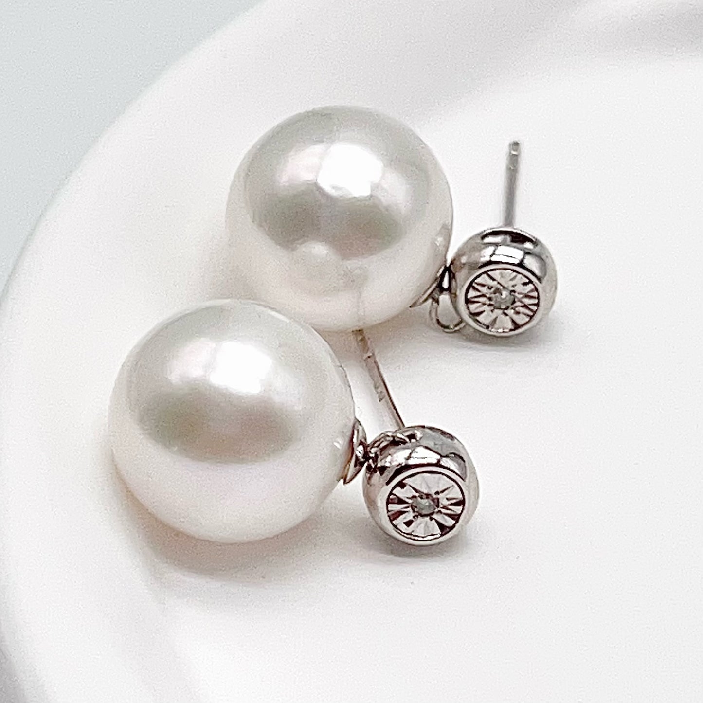 Classic. Edison Pearl Earring Stud With Diamond . Bubble Pop