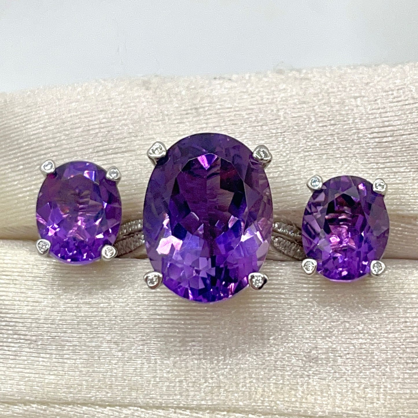 Contemporary Cocktail. Set of Amethyst Earring & Ring in Silver 925 . Oval Simple