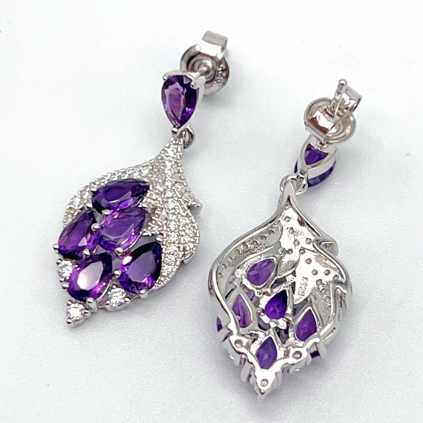 Contemporary Cocktail . Earring in Silver 925 with Amethyst Leaf