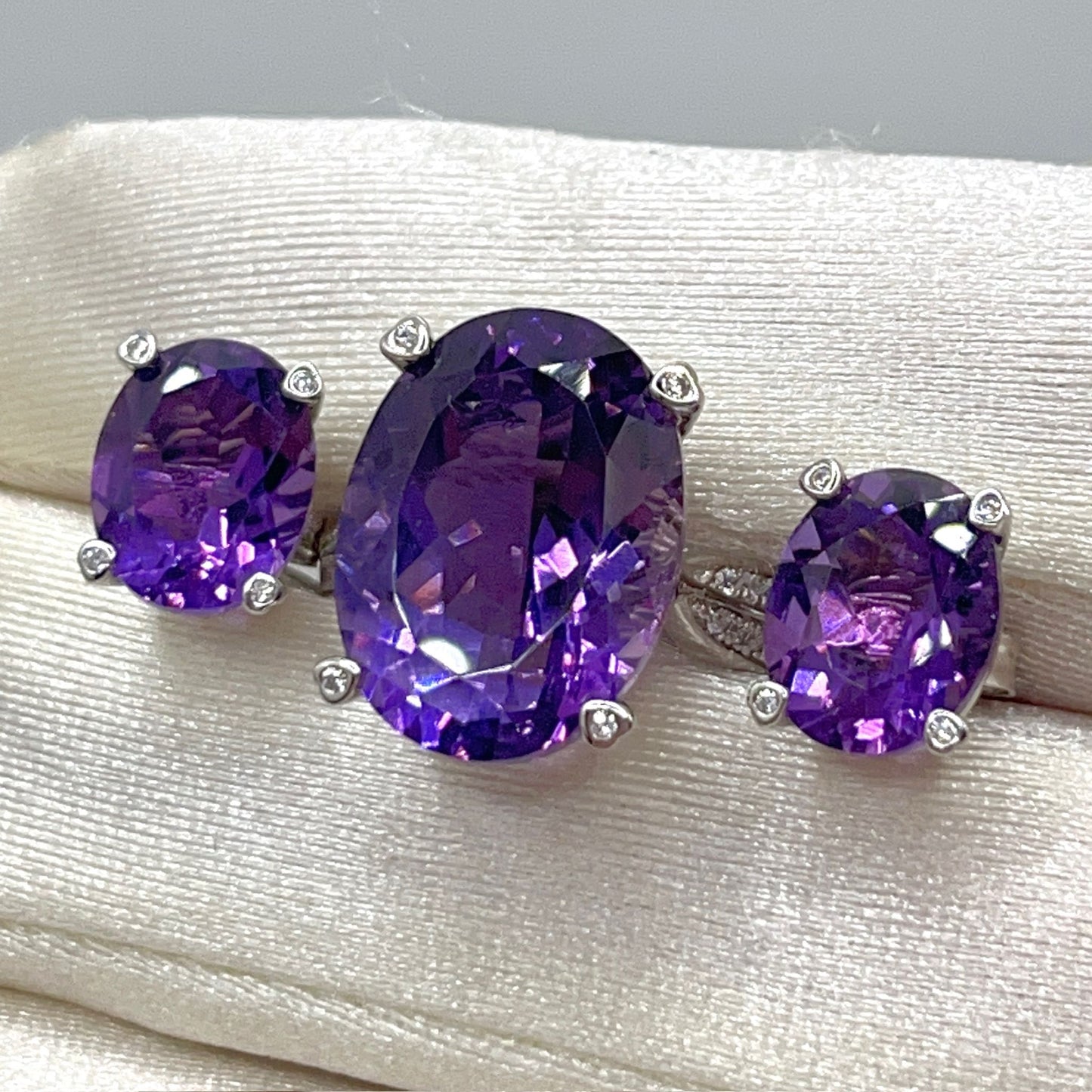 Contemporary Cocktail. Set of Amethyst Earring & Ring in Silver 925 . Oval Simple