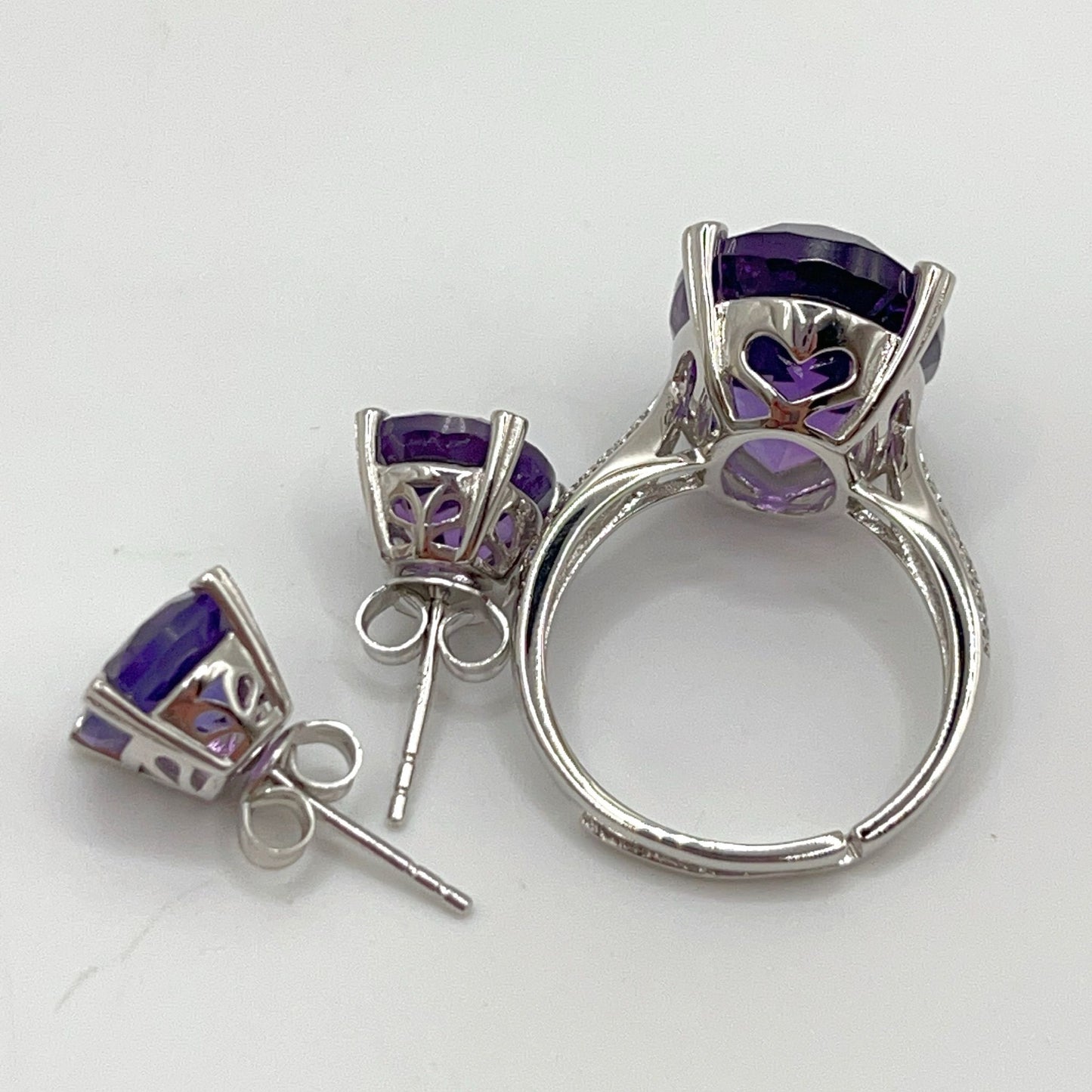 Contemporary Cocktail. Set of Amethyst Earring & Ring in Silver 925 . Oval Simple