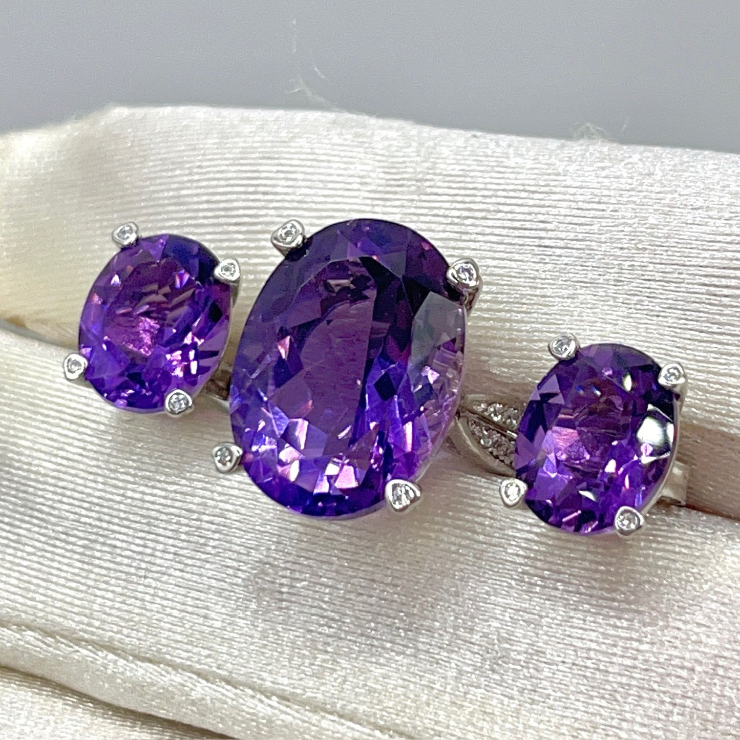 Contemporary Cocktail. Set of Amethyst Earring & Ring in Silver 925 . Oval Simple