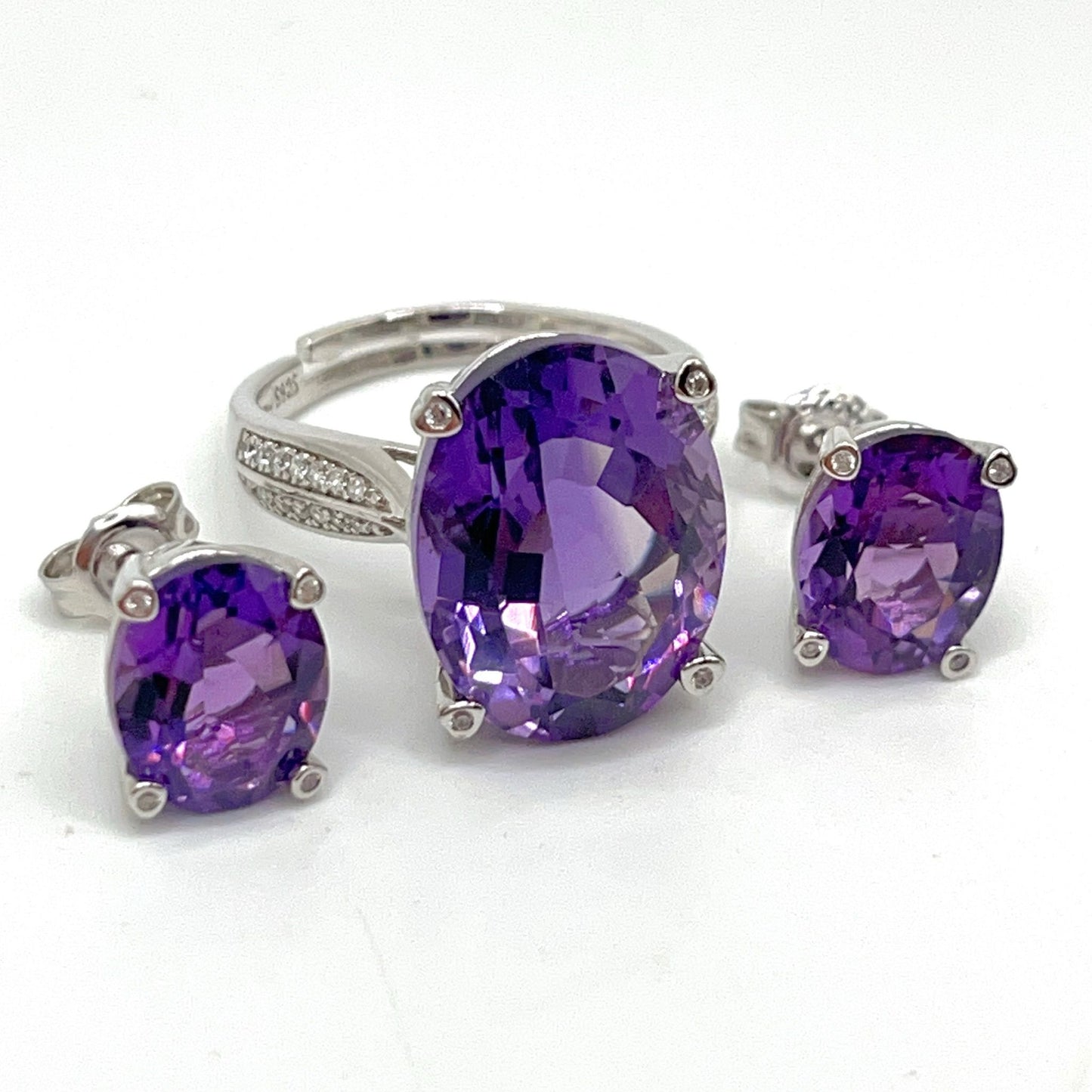 Contemporary Cocktail. Set of Amethyst Earring & Ring in Silver 925 . Oval Simple
