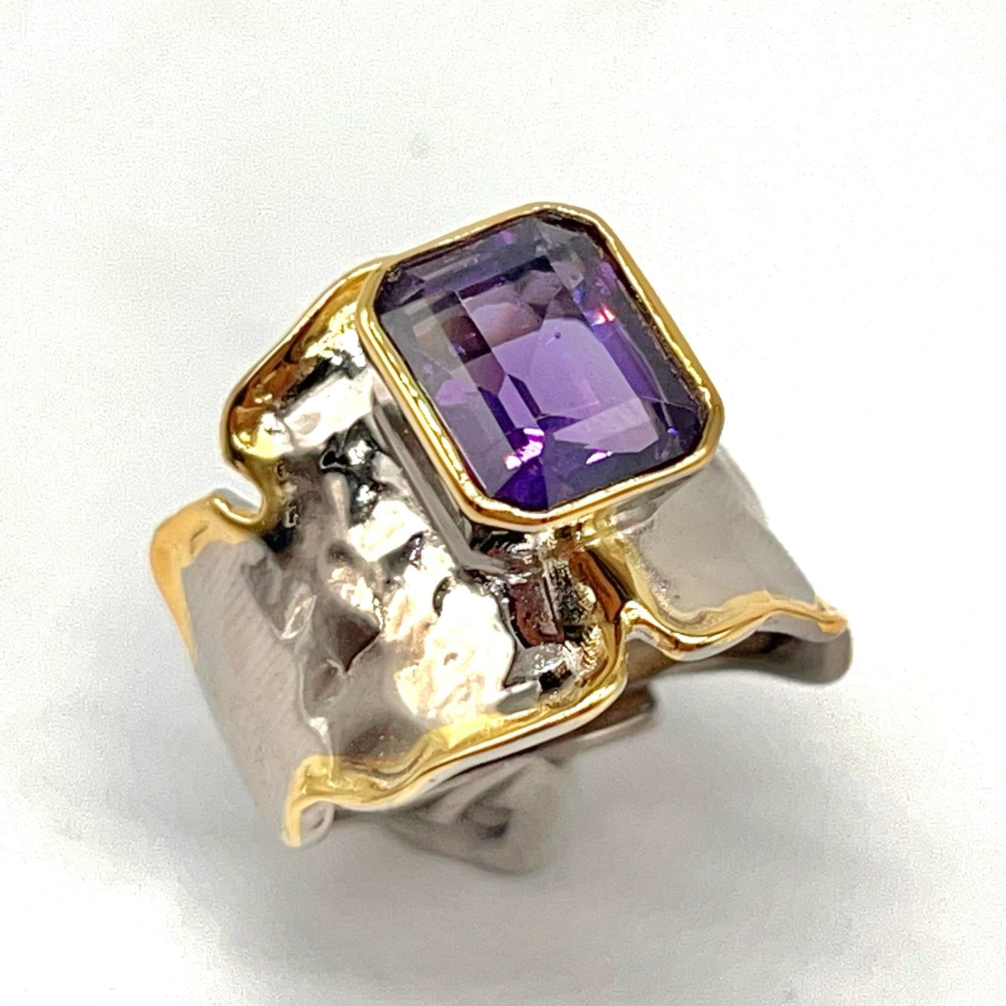 Retro Wind. Amethyst Ring in Silver 925. Golden Lining