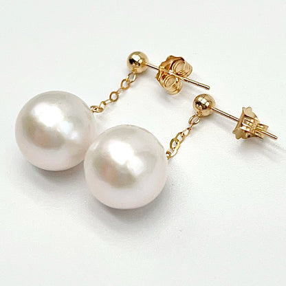 Swing Swing . Edison Pearl Earring Stud in 18K with Chain. White . Top Quality