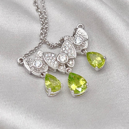 Contemporary Cocktail. Necklace of Peridot in Silver925