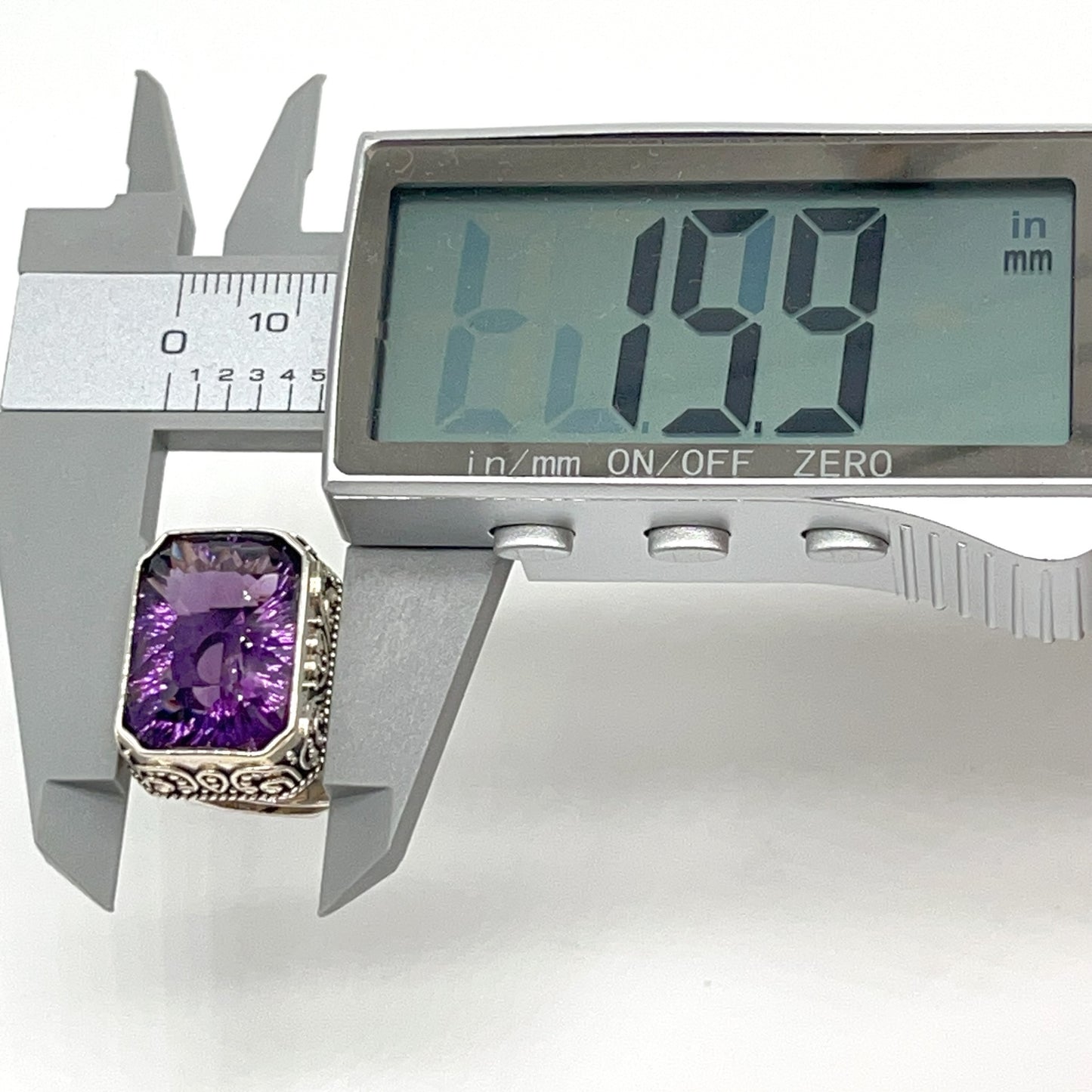 Retro Wind . Ring of Amethyst in Silver 925. Rectangle . Decorative Texture