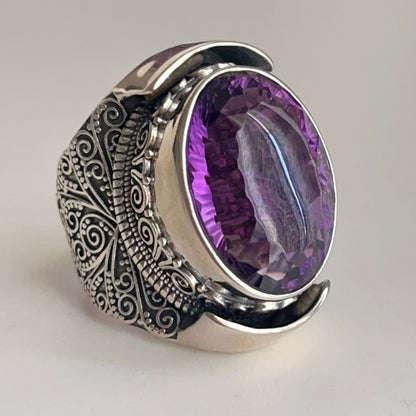Retro Wind . Amethyst Ring in Silver 925. Oval