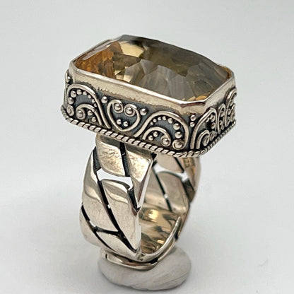Retro Wind . Ring of Citrine in Silver 925. Rectangle . Decorative Texture