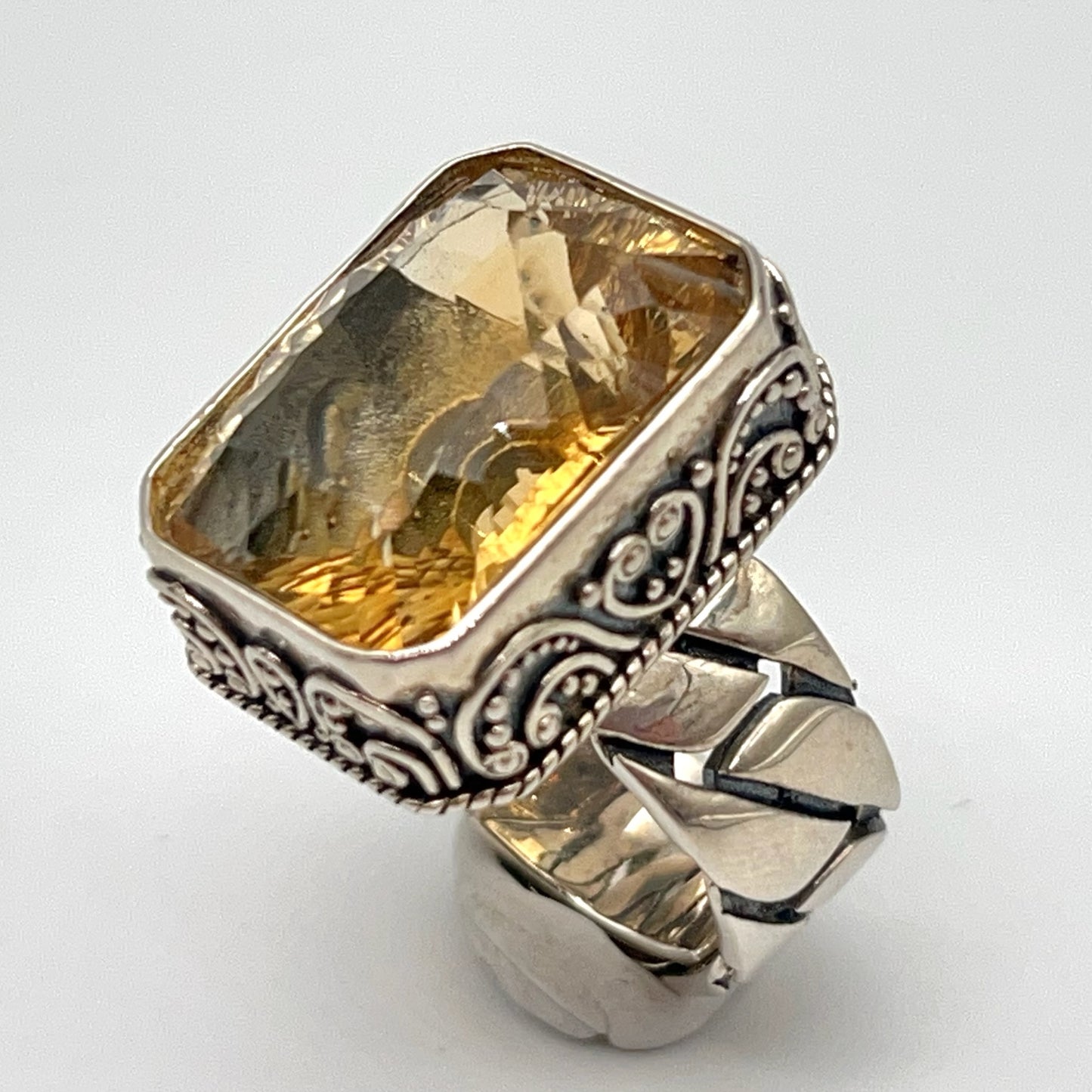 Retro Wind . Ring of Citrine in Silver 925. Rectangle . Decorative Texture