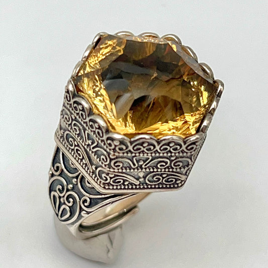 Retro Wind. Ring of Citrine in Silver 925. Hexagon