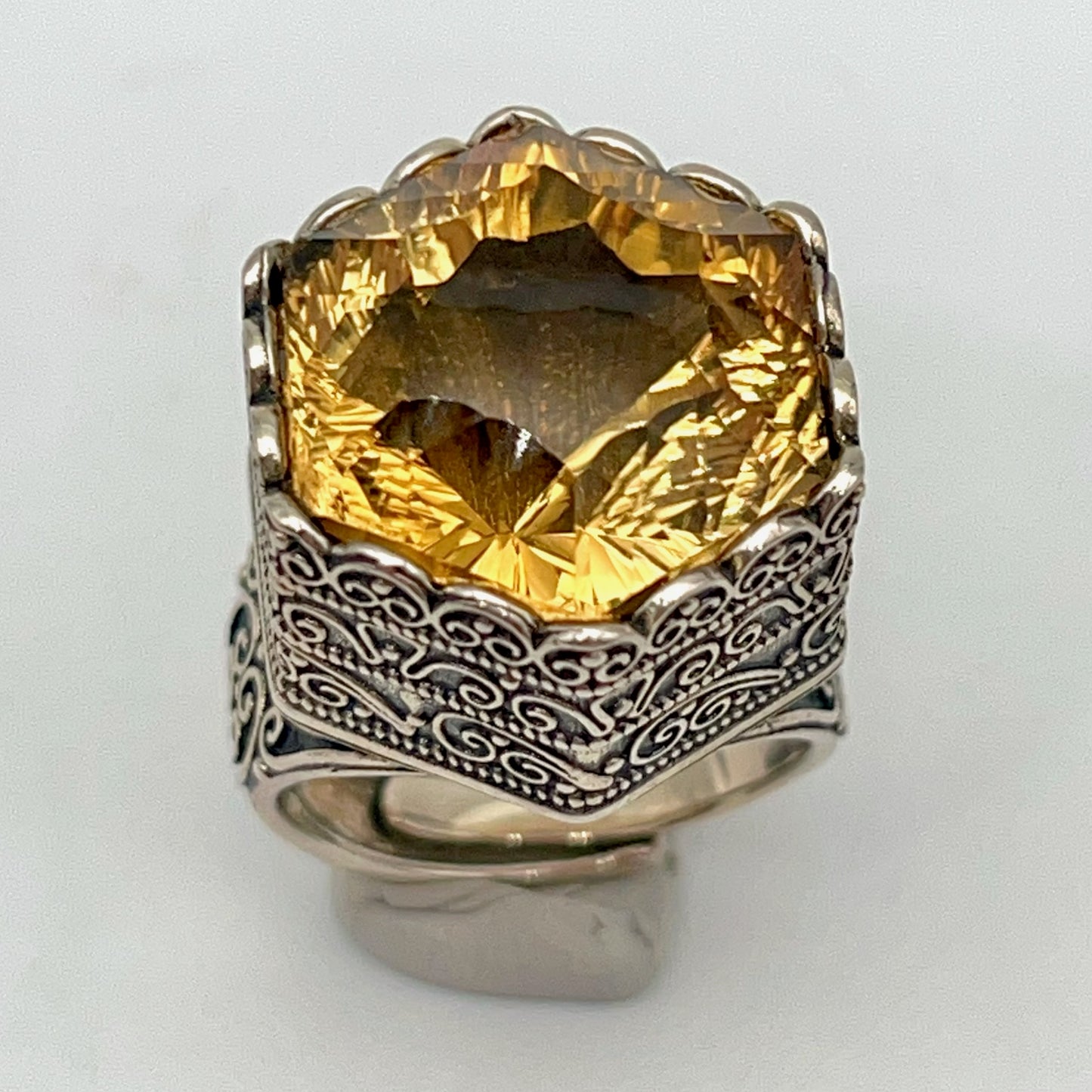 Retro Wind. Ring of Citrine in Silver 925. Hexagon