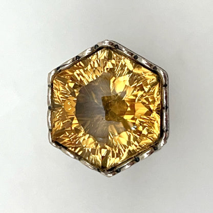 Retro Wind. Ring of Citrine in Silver 925. Hexagon
