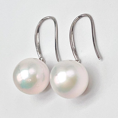 Classic.White Edison Pearl Earring Dangle in Platinum. PT900