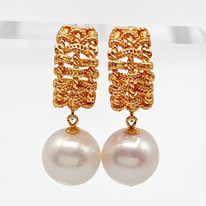 Retro Wind. Edison Pearl Earring in Silver 925. White . Weaving Dangle
