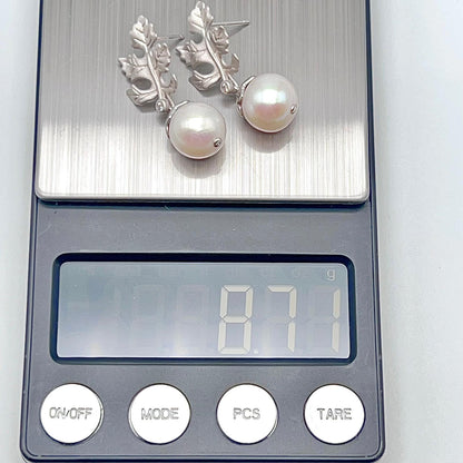 Retro Wind. Edison Pearl Earring in Silver 925. White . Maple Leaf