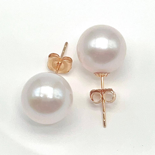 Classic . Earring Stud of Edison Pearl  in 18K