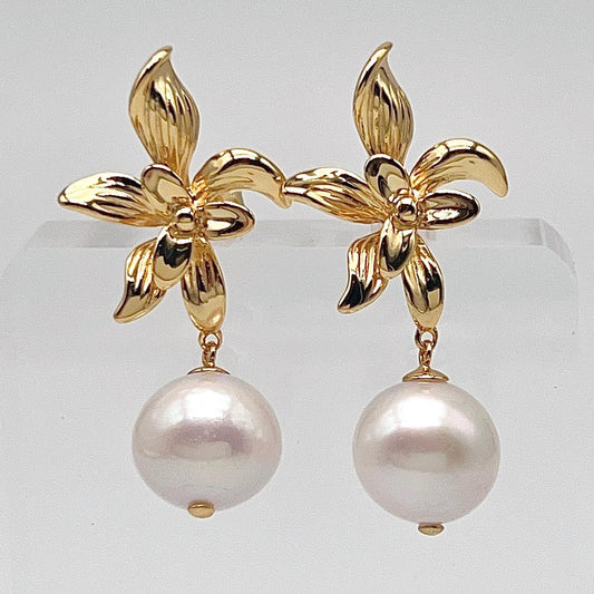 Floral Pattern Pearl Earring In Silver 925