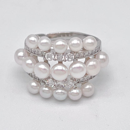 Antique Impression . Multi-pearl Ring in Silver 925 . 3 Line Button