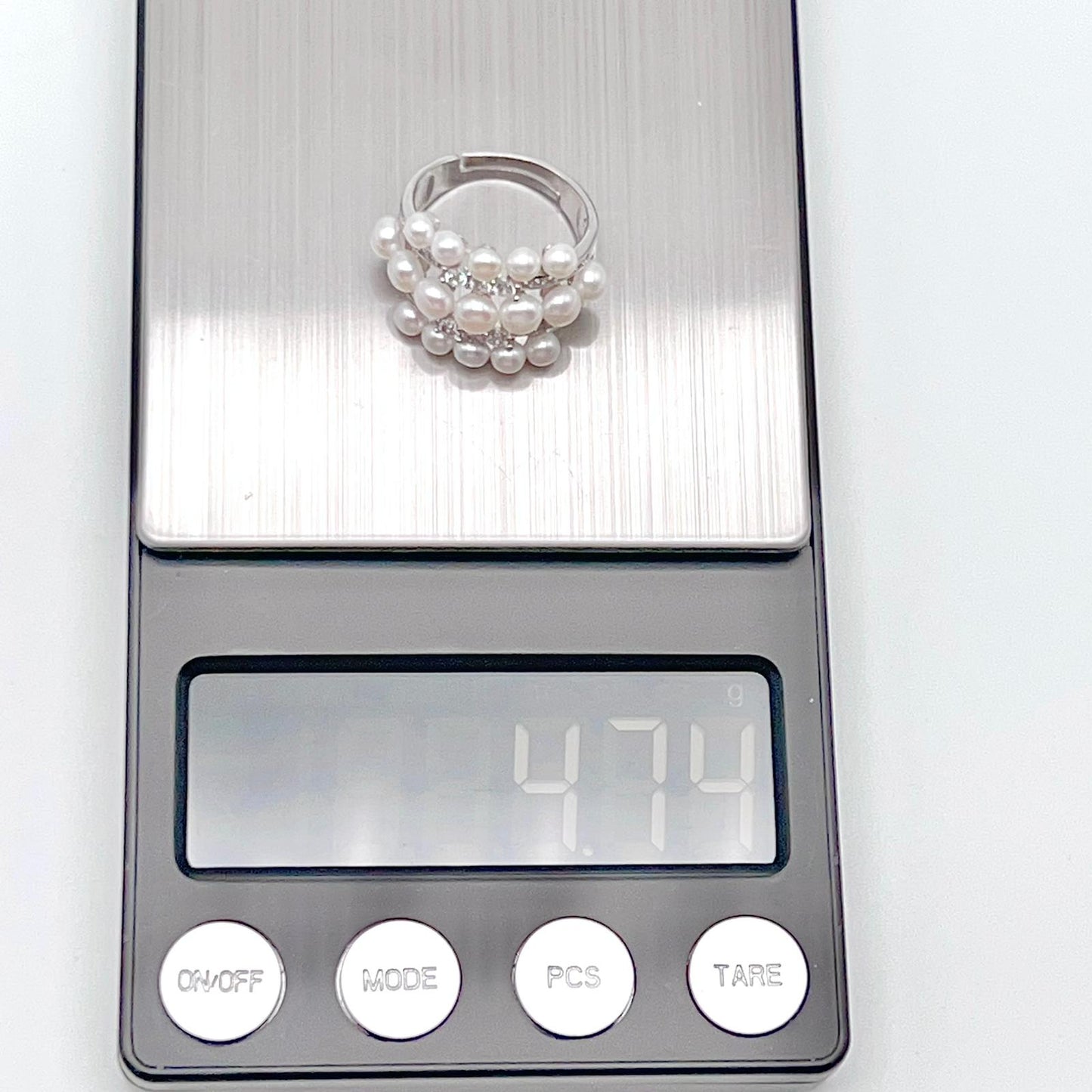 Antique Impression . Multi-pearl Ring in Silver 925 . 3 Line Button