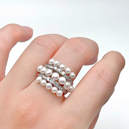 Antique Impression . Multi-pearl Ring in Silver 925 . 3 Line Button