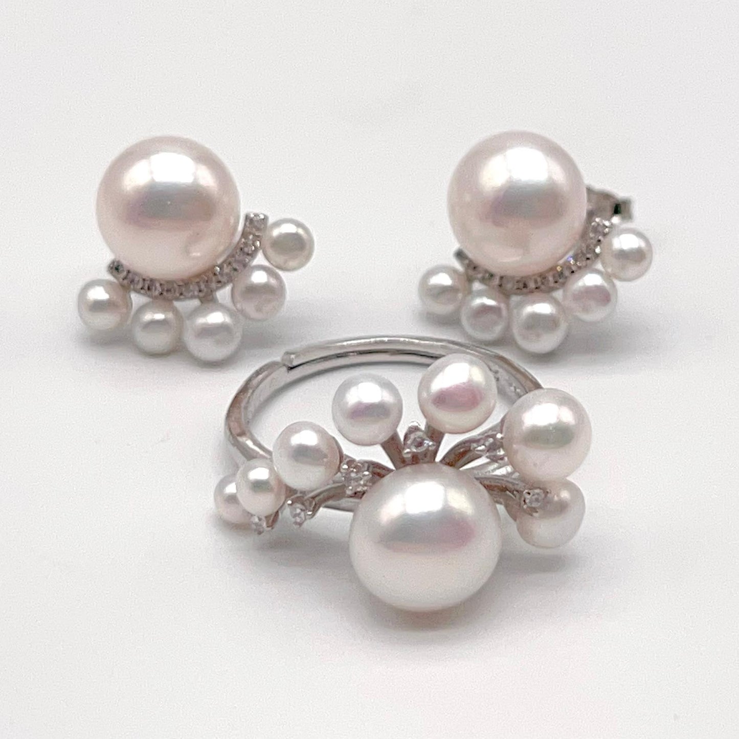 Antique Impression . Multi-pearl Ring & Earring Set in Silver 925 . Button & Lash