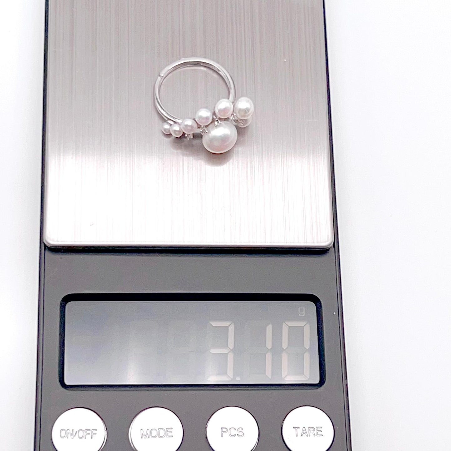 Antique Impression . Multi-pearl Ring & Earring Set in Silver 925 . Button & Lash