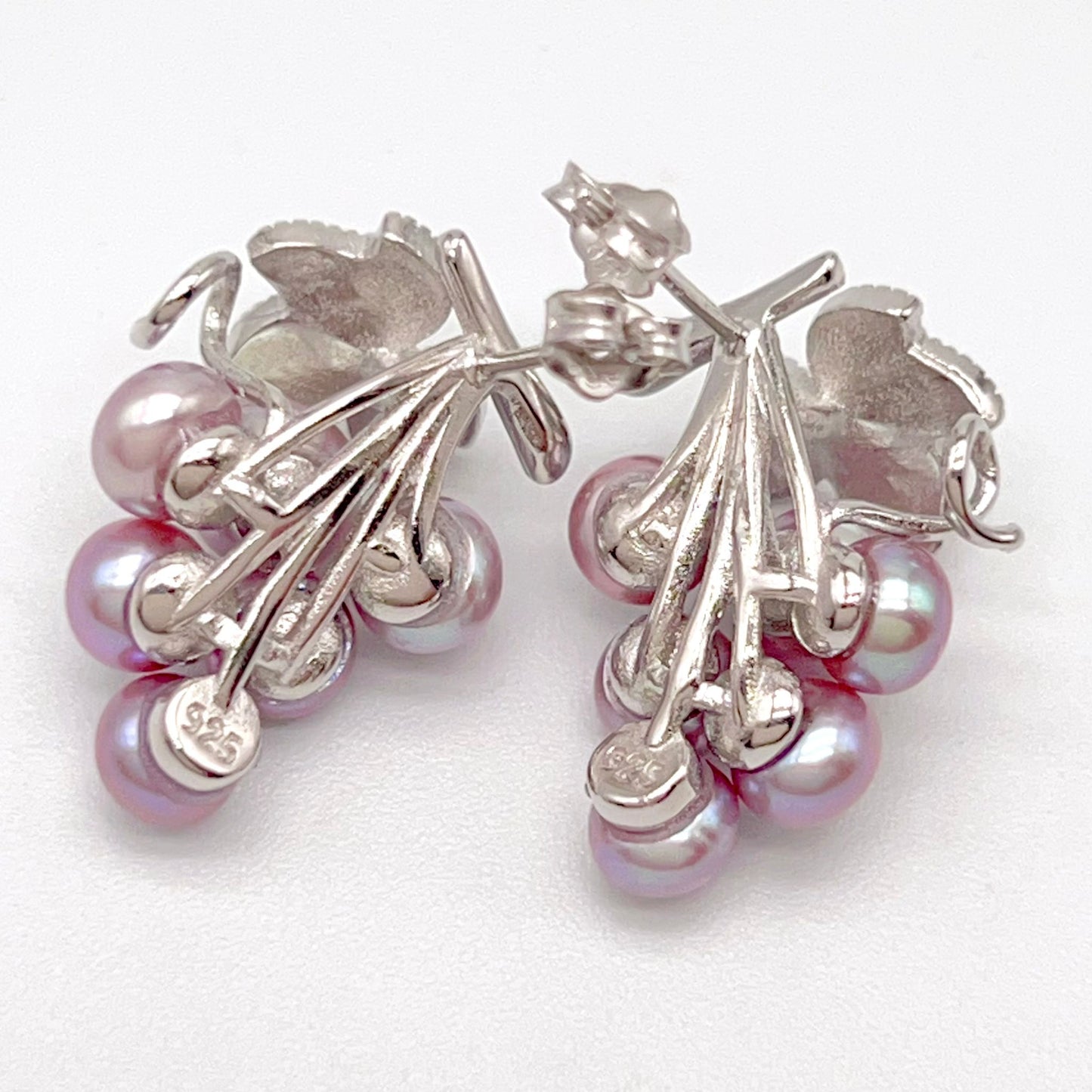 Antique Impression. Multi-pearl Earring in Silver 925. Pearl Grape