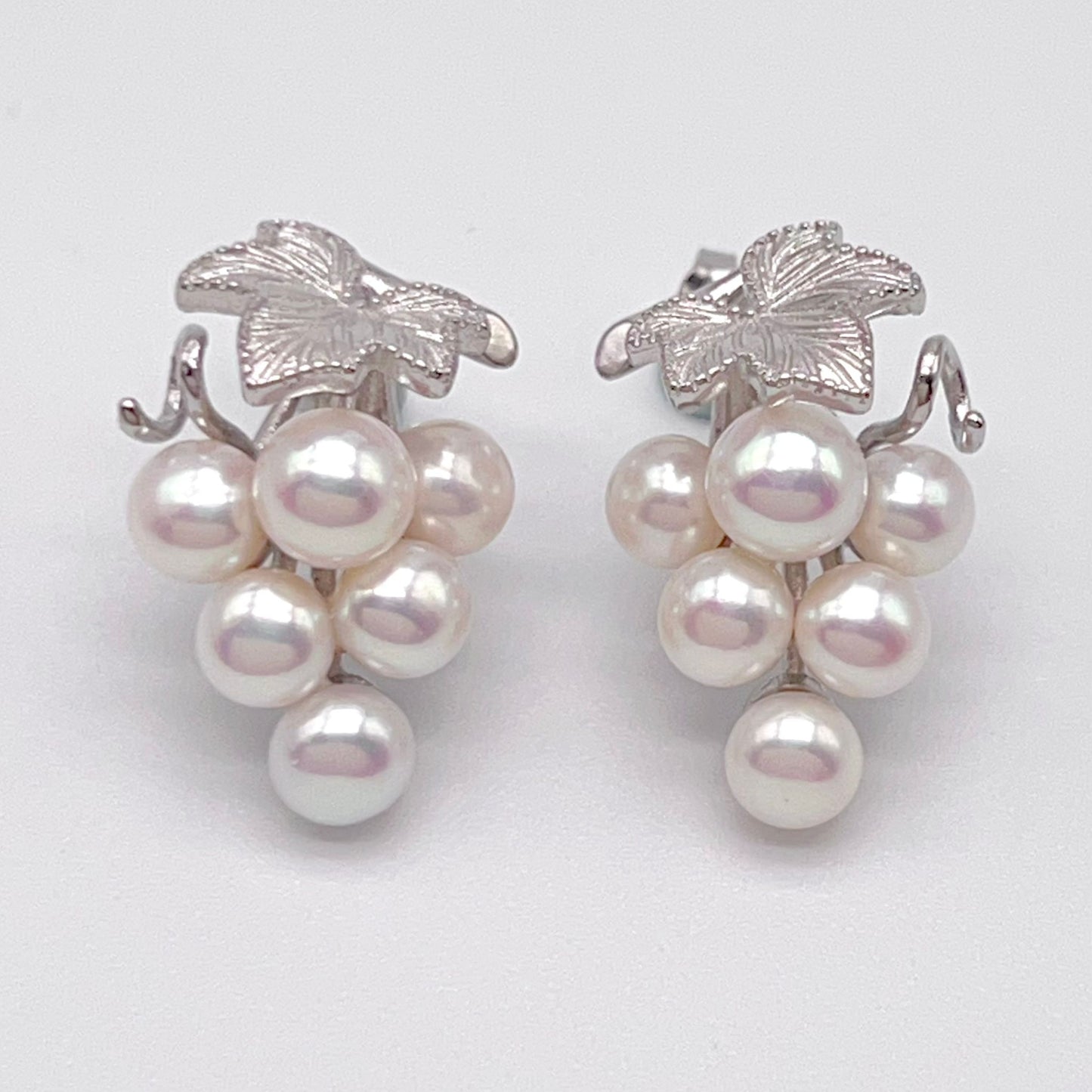 Antique Impression. Multi-pearl Earring in Silver 925. Pearl Grape