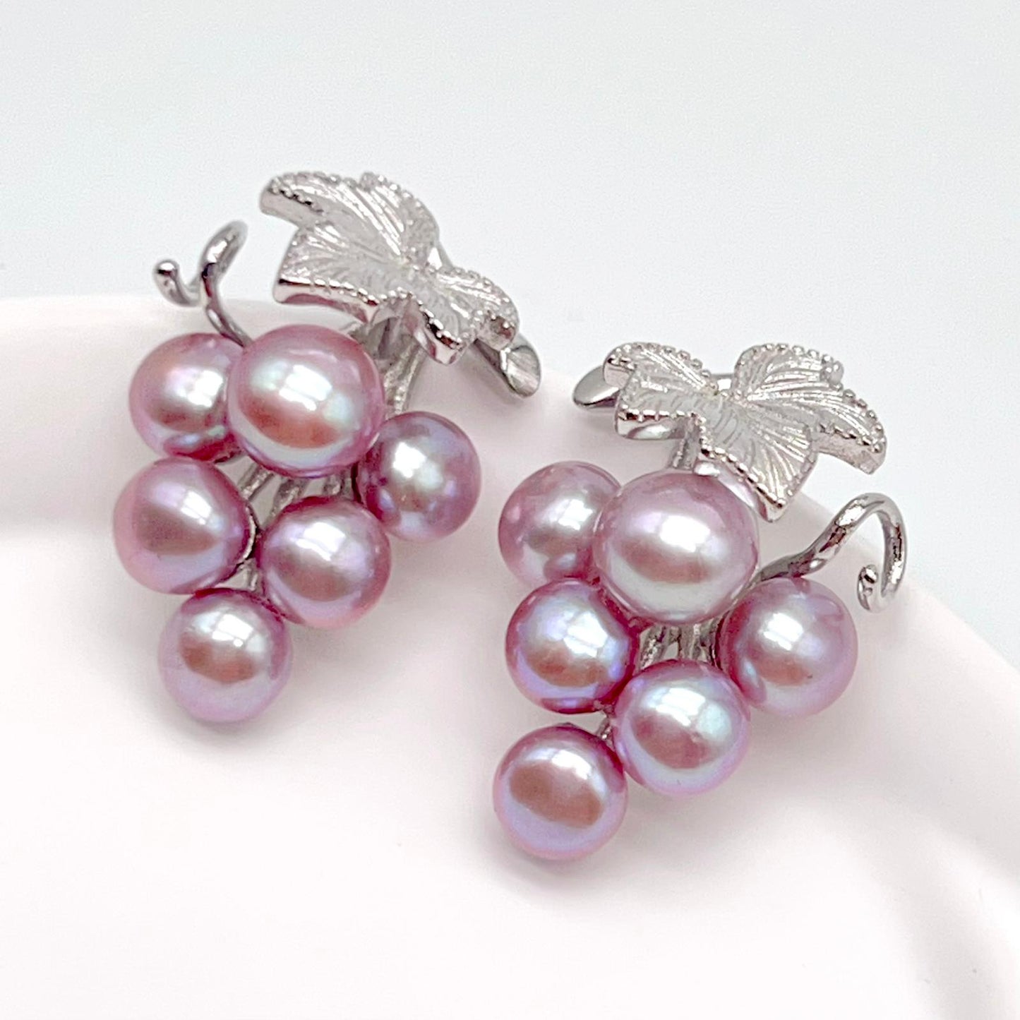 Antique Impression. Multi-pearl Earring in Silver 925. Pearl Grape