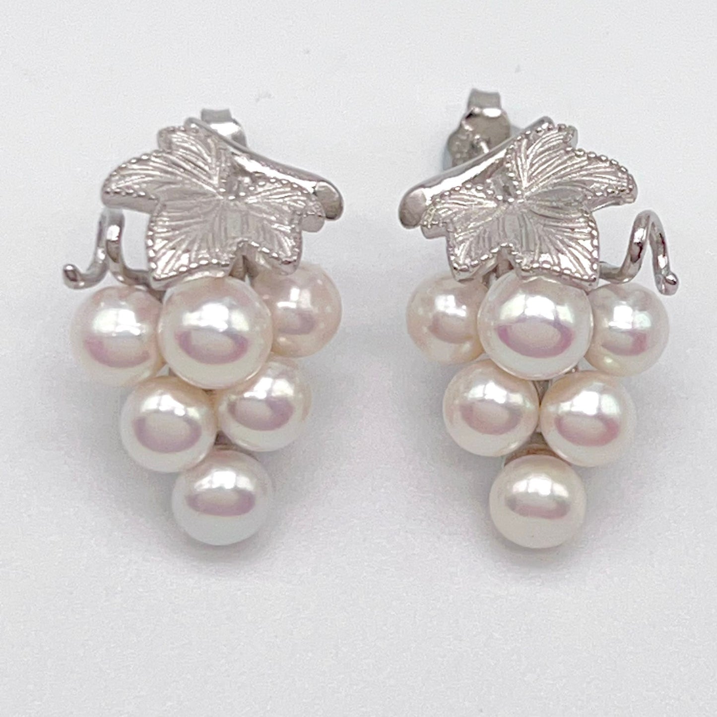 Antique Impression. Multi-pearl Earring in Silver 925. Pearl Grape